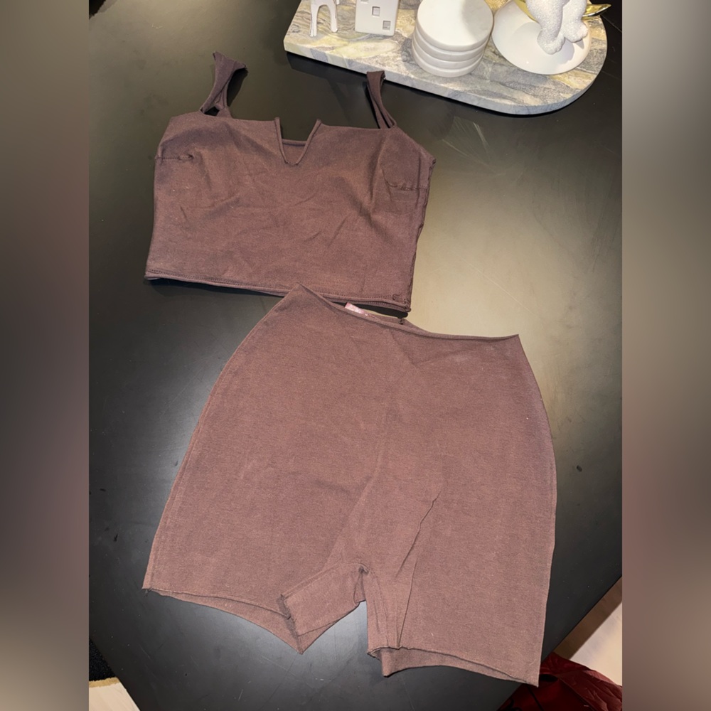 SKIMS raw edge set